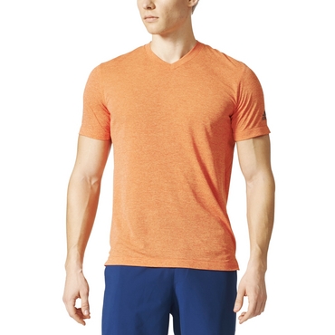 M17 Uncontrol Clmch Tee