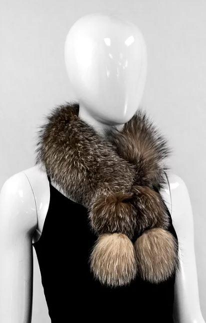 L21 FOX COLLAR W/POMS